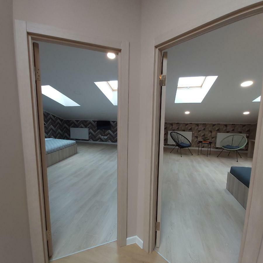 Two-Bedroom Apartment Near Forum Lviv Bagian luar foto