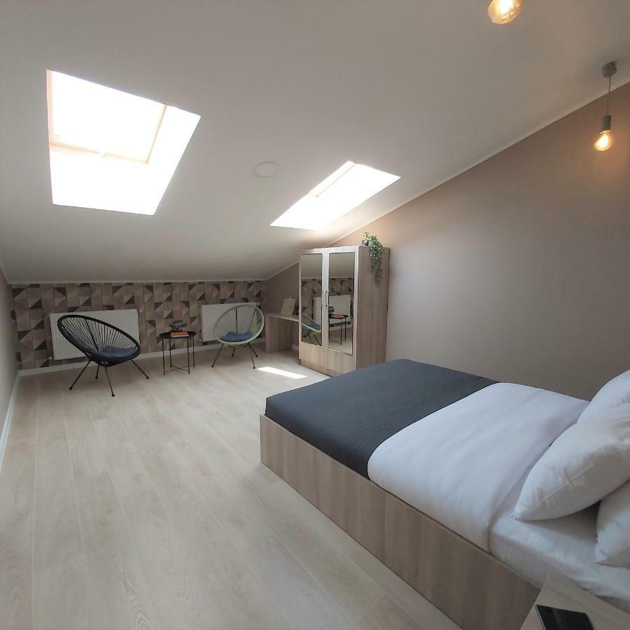 Two-Bedroom Apartment Near Forum Lviv Bagian luar foto